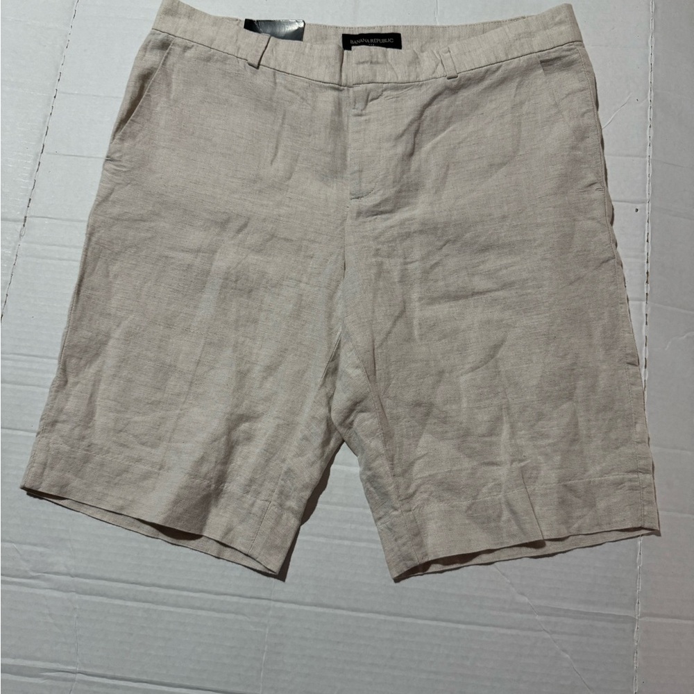 Banana Republic Tan Bermuda Shorts Relaxed Fit Linen